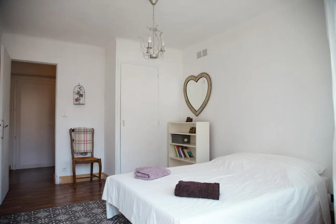 Laincel - Appartement lumineux le long du Rhône Arles